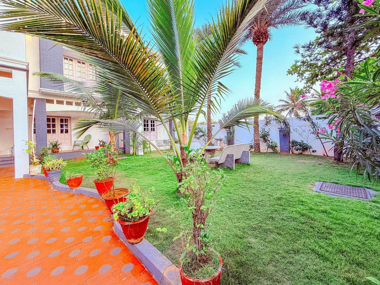 Marvel Times Beach House Chennai Exterior photo